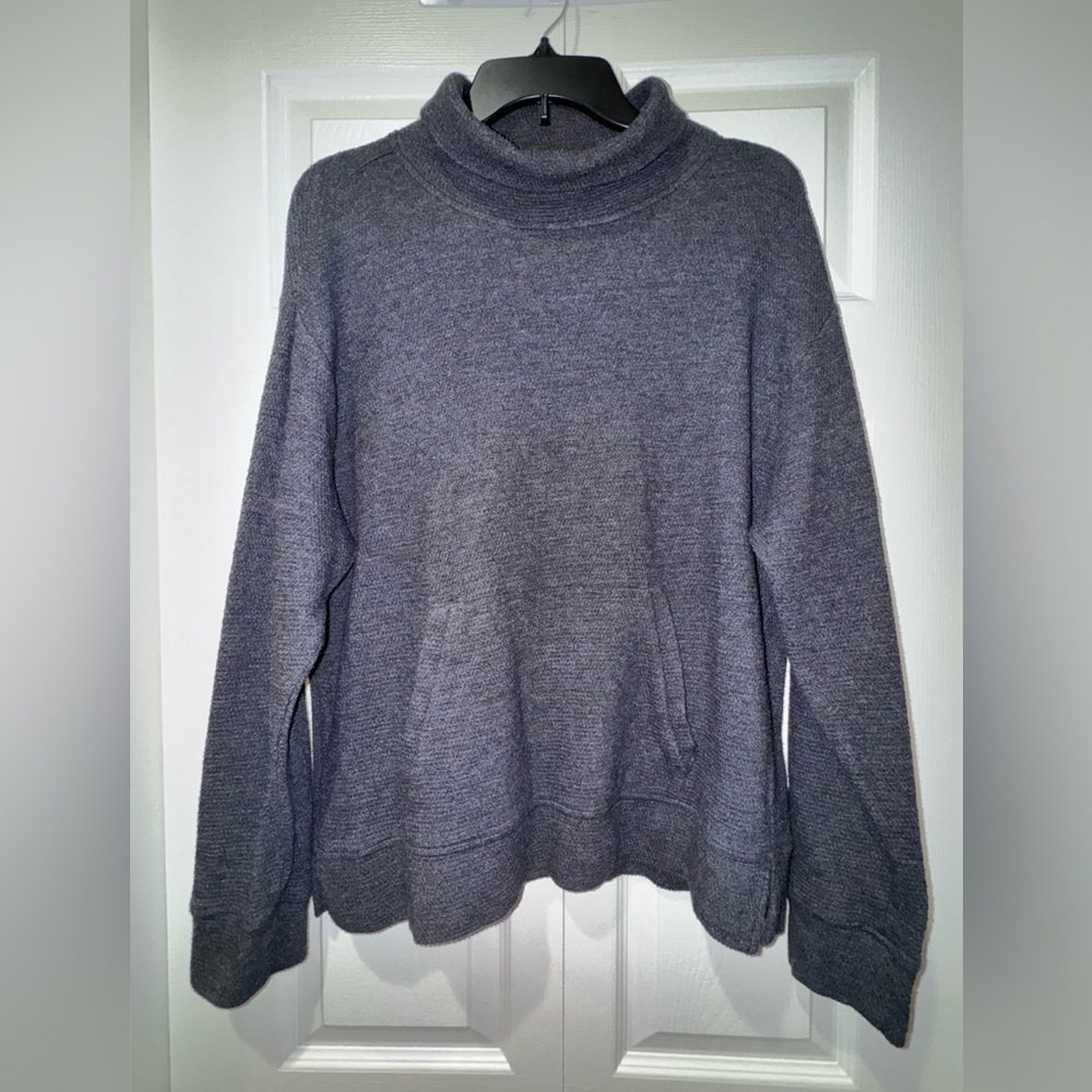 Faherty Gray Knit fold over neck front pocket long sleeve shirt. Size L GUC